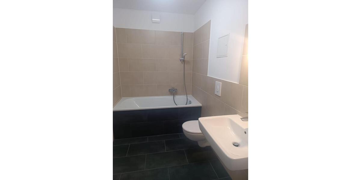 Dachgeschoßwohnung Berlin Treptow-Köpenick - 3 Zimmer, 84 m&sup2;, 1.045&euro; | Angebot:26249333