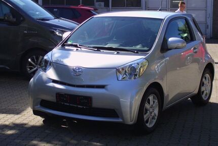 Toyota IQ 125.182 km 8.250 € Berlin 13403