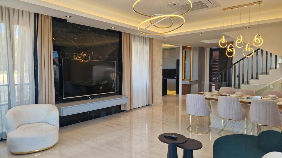 Villa Berlin Mitte - 5 Zimmer, 285 m&sup2;, 672.000&euro; | Angebot:26579887