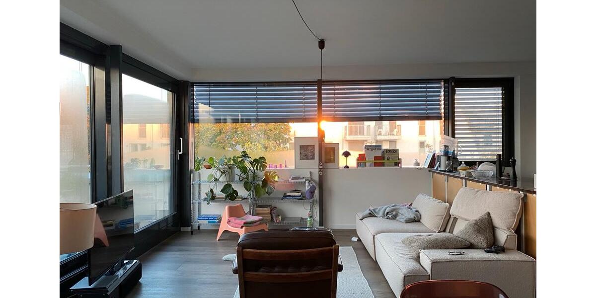 Dachgeschoßwohnung Berlin Lichtenberg - 2 Zimmer, 90 m&sup2;, 1.600&euro; | Angebot:26693587