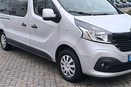 Renault Trafic 99.899 km 17.900 &euro; hennigsdorf 16761