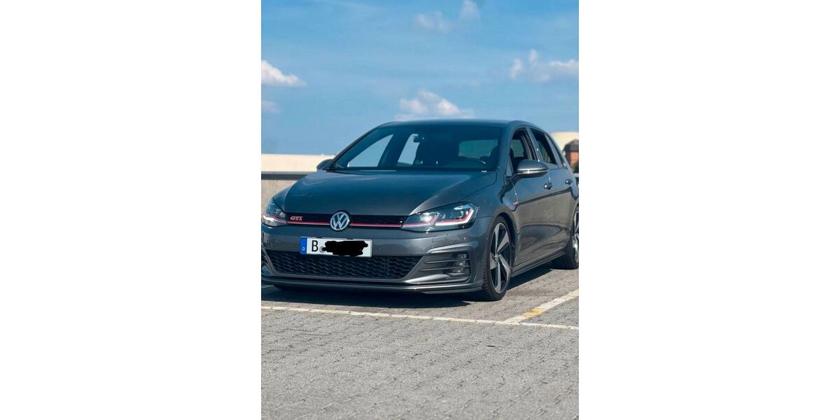 VW Golf 82.000 km 22.800 &euro; Berlin 13589