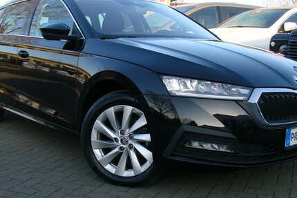 Skoda Octavia 2.0TDI Selection LED Tempomat Spurhalteass 56.838 km 26.980 &euro; Falkensee 14612