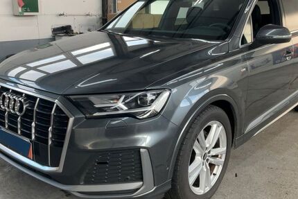 Audi Q7 14.000 km 37.010 &euro; Berlin 12055