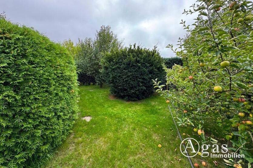 möbliertes Einfamilienhaus mit ca. 180 m² Wohnfläche, 6 Zimmern und Pool in Ahrensfelde zimmer