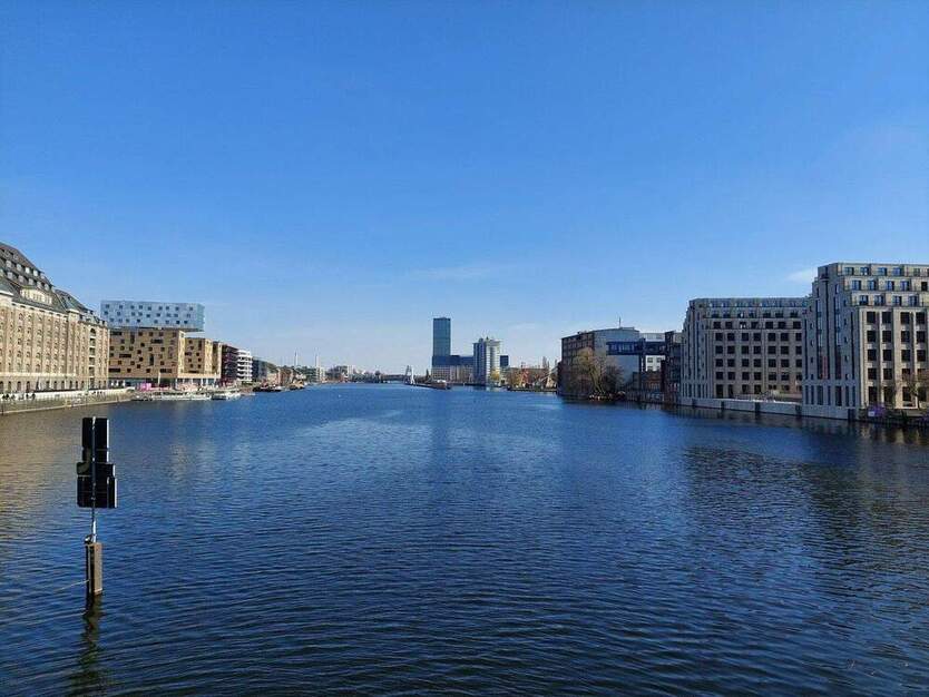 Dachgeschoss Wohnung mit Panorama im Zentrum Berlins nahe Warschauer Brücke - 3 zimmer