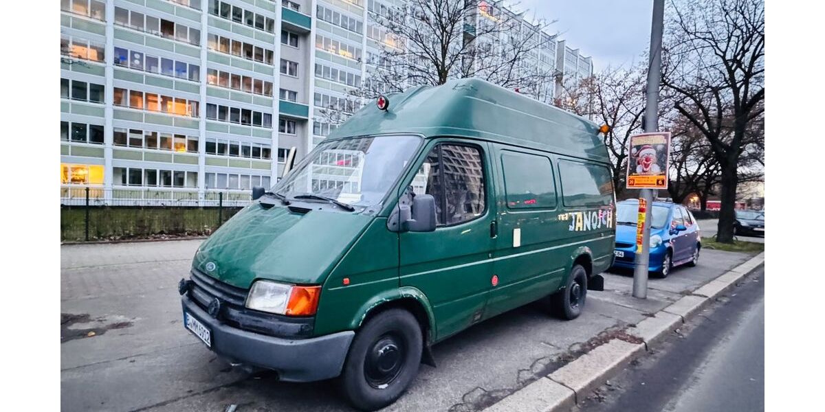 Ford Transit 128.000 km 5.100 &euro; Berlin 10243