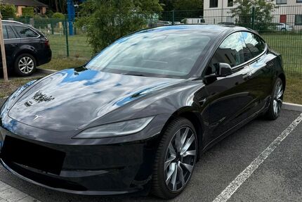 Tesla Model 3 34.000 km 41.500 &euro; Berlin 12589
