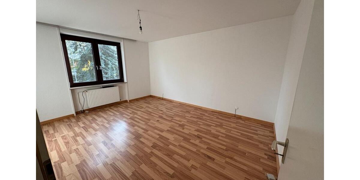 Etagenwohnung Berlin Spandau - 4 Zimmer, 99 m&sup2;, 1.900&euro; | Angebot:25953819