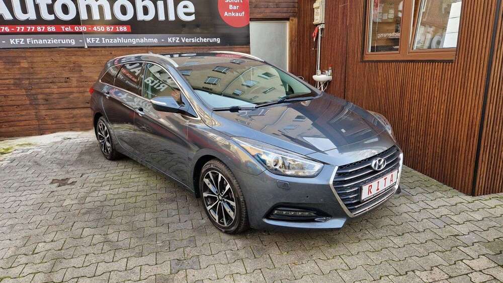 Hyundai i40 102.396 km 13.980 &euro; Berlin 10627