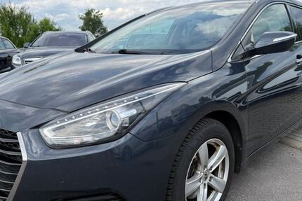 Hyundai i40 198.000 km 8.200 &euro; Wildau 15745