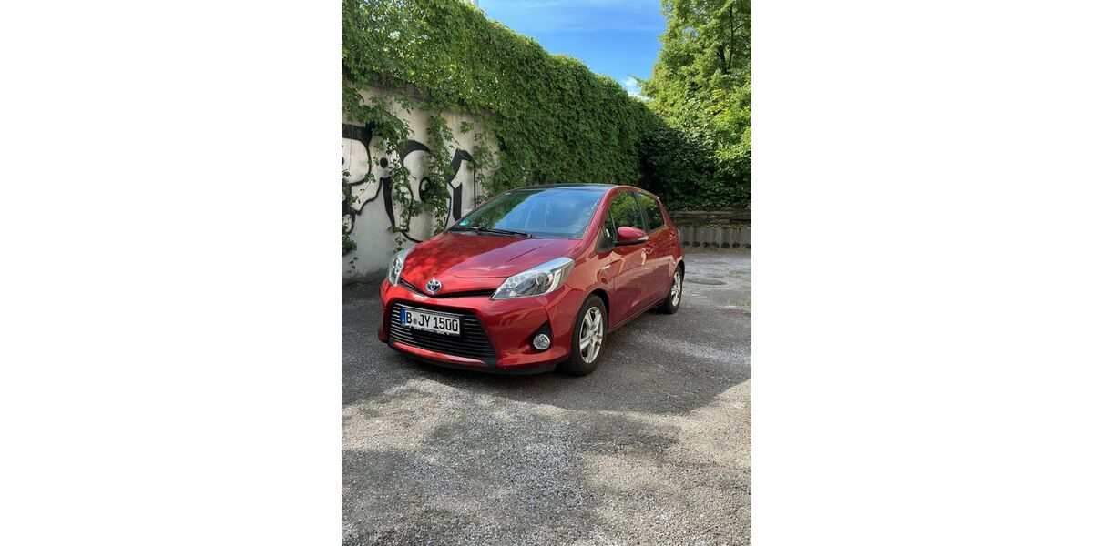 Toyota Yaris 84.500 km 9.000 &euro; Berlin 13357