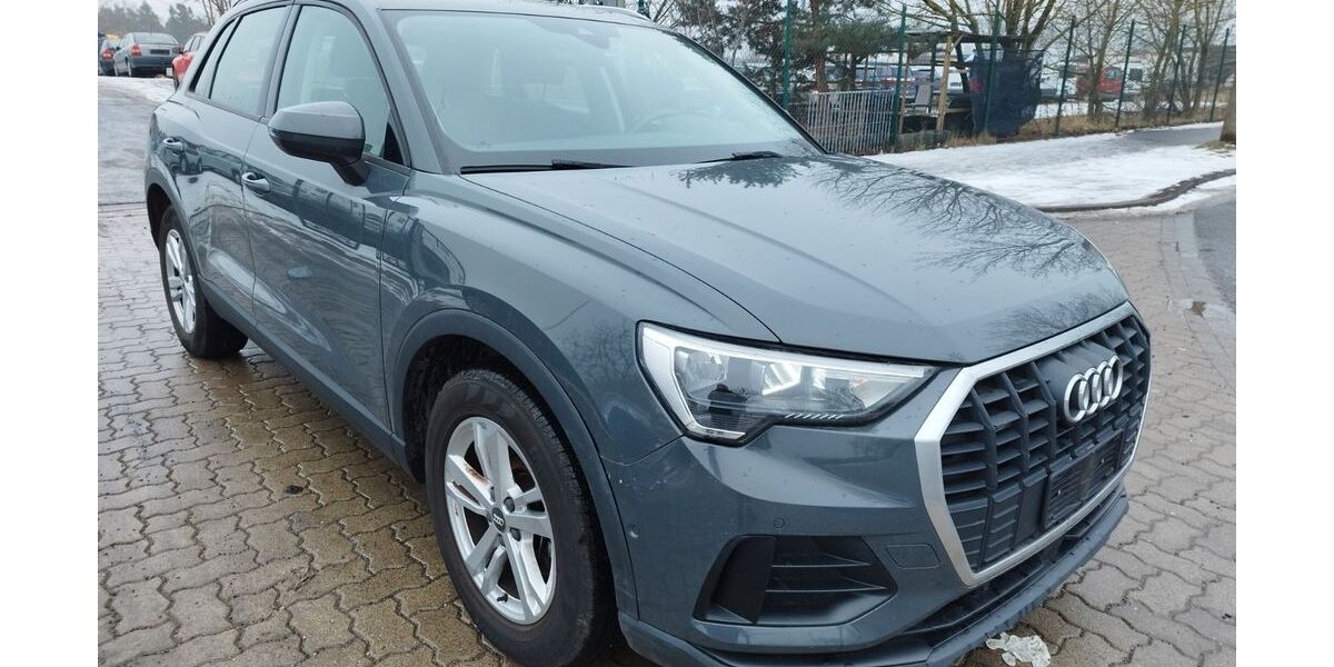Audi Q3 101.708 km 18.900 &euro; Mittenwalde 15749