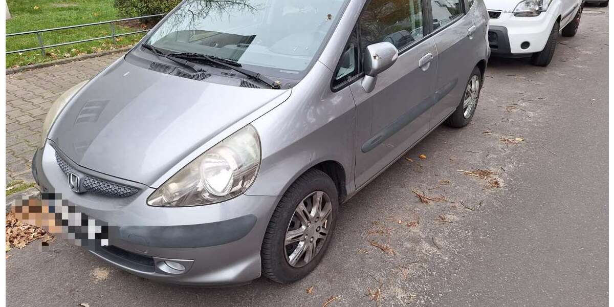 Honda Jazz 89.500 km 4.300 &euro; berlin 12621