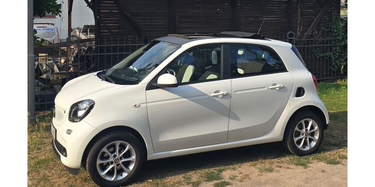 Smart ForFour 114.408 km 6.850 &euro; Berlin 12683