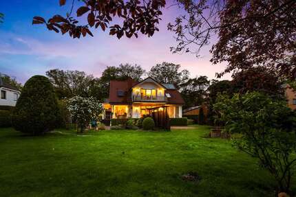 Haus zum Kaufen in Berlin Staaken 995.000 € 240 m² 6 zimmer