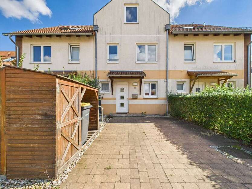 Haus zum Kaufen in Berlin 648.750 € 136.07 m² 6 zimmer