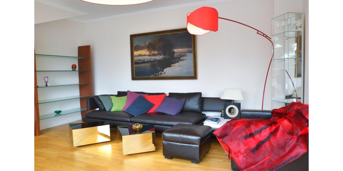 Dachgeschoßwohnung Berlin Charlottenburg-Wilmersdorf - 3 Zimmer, 140 m&sup2;, 2.100&euro; | Angebot:26564450