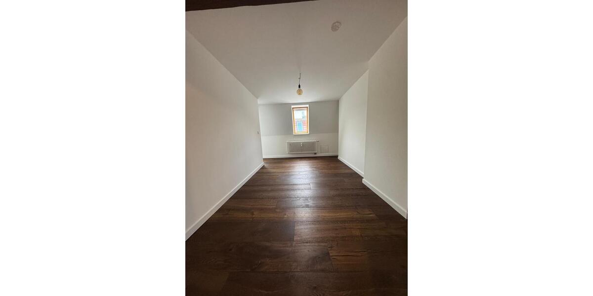 Exklusive und seltene Dachgeschossresidenz 3 zimmer