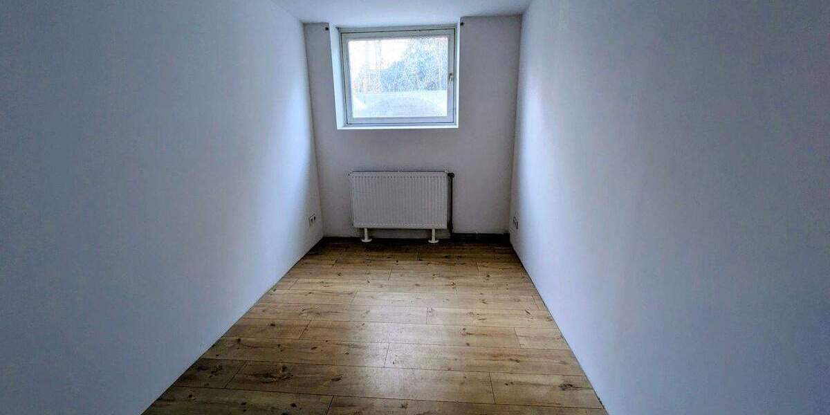 Mehrfamilienhaus, Wohnhaus Berlin Kladow - 8 Zimmer, 180 m&sup2;, 699.000&euro; | Angebot:25711932