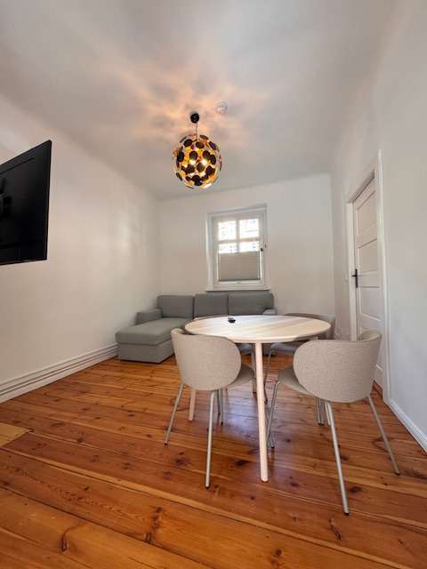 Wohnung zum Mieten in Berlin 1.899 € 82 m²