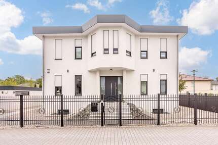 Haus Potsdam Krampnitz - 8 Zimmer, 399 m&sup2;, 2.098.000&euro; | Angebot:26592644
