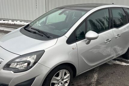 Opel Meriva 248.000 km 2.800 &euro; Berlin 12057