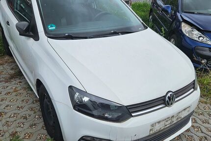 VW Polo 102.000 km 5.999 &euro; Berlin 12439