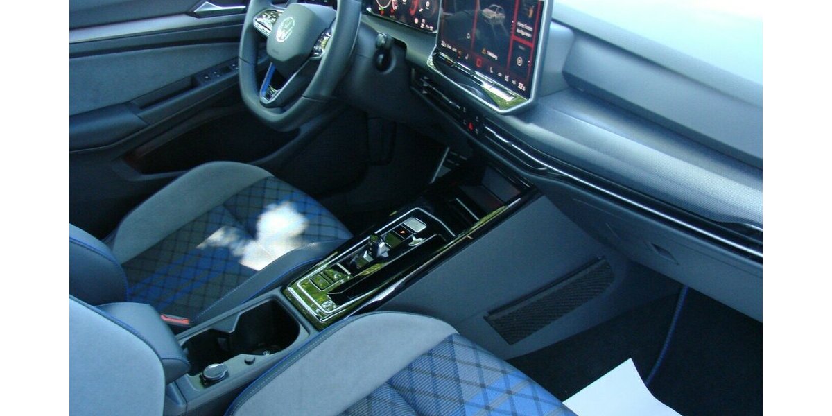 VW Golf Variant 2.0TSi R-Performance 4M ACC LED Pano 7.321 km 43.980 &euro; Falkensee 14612