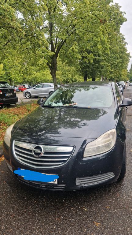 Opel Insignia 300.030 km 3.200 € Berlin 12681