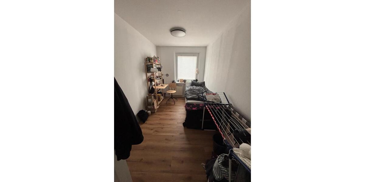 Etagenwohnung Berlin Lichtenberg - 5 Zimmer, 11 m&sup2;, 550&euro; | Angebot:26553790