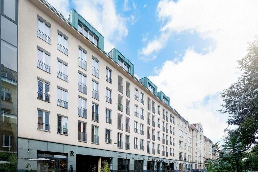 Lichtdurchfluteter Altbau in ruhiger Lage nahe Spree und Regierungsviertel 3 zimmer