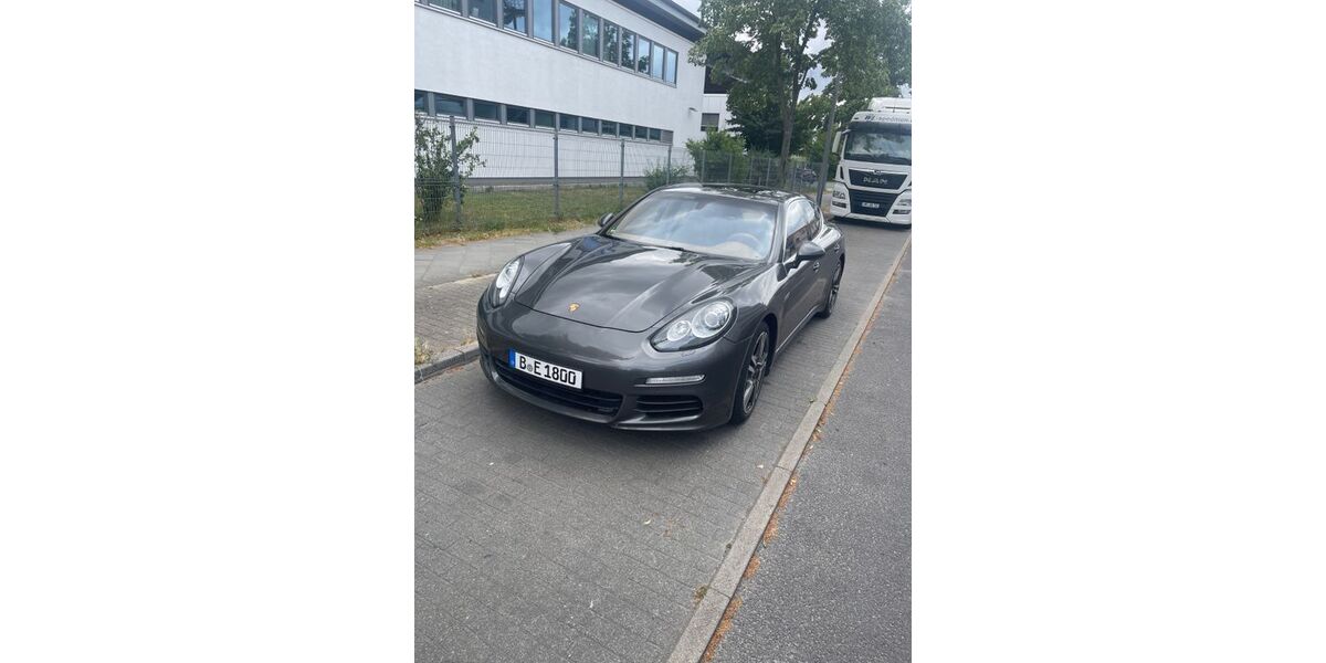 Porsche Panamera 90.134 km 33.000 &euro; Berlin 13409
