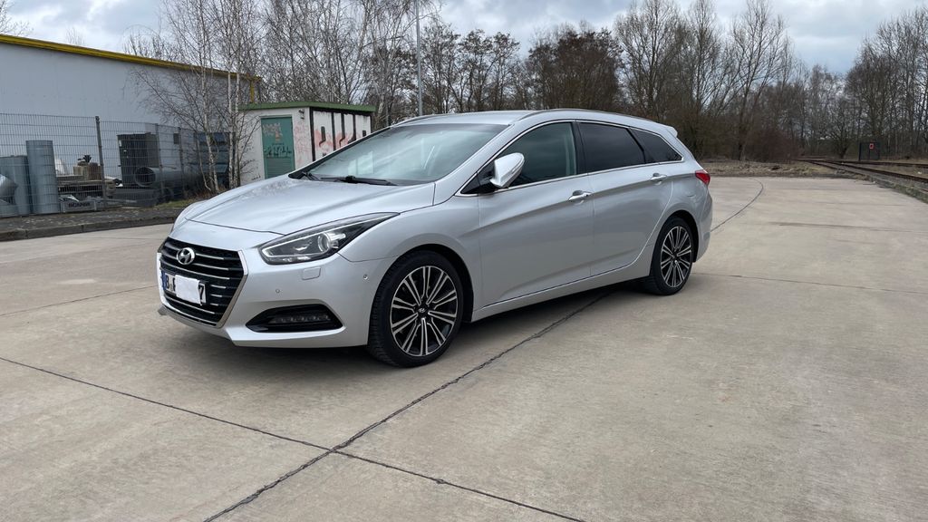 Hyundai i40 96.391 km 12.000 &euro; Berlin 13127