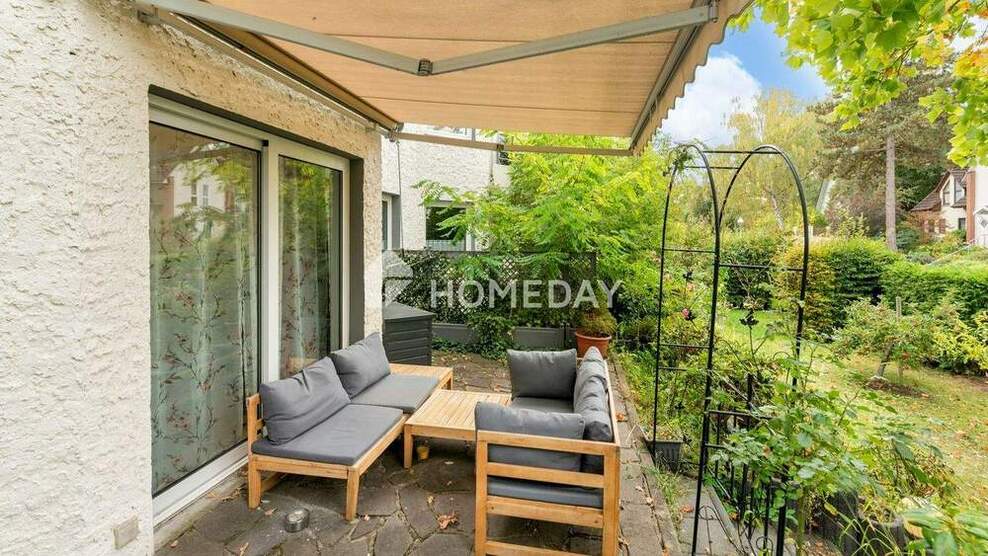 Stilvolles 5-Zimmer-Reihenendhaus mit besonderer Architektur und schönem Garten in Frohnau 5 zimmer