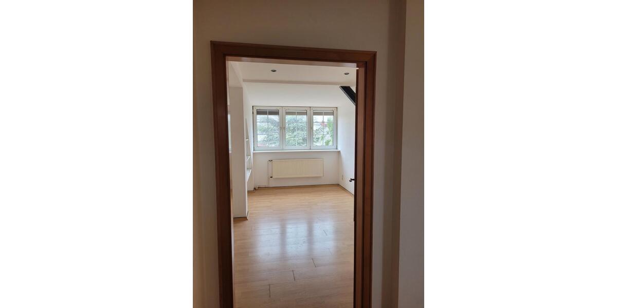 Dachgeschoßwohnung Berlin Charlottenburg-Wilmersdorf - 3 Zimmer, 102 m&sup2;, 1.428&euro; | Angebot:26151862