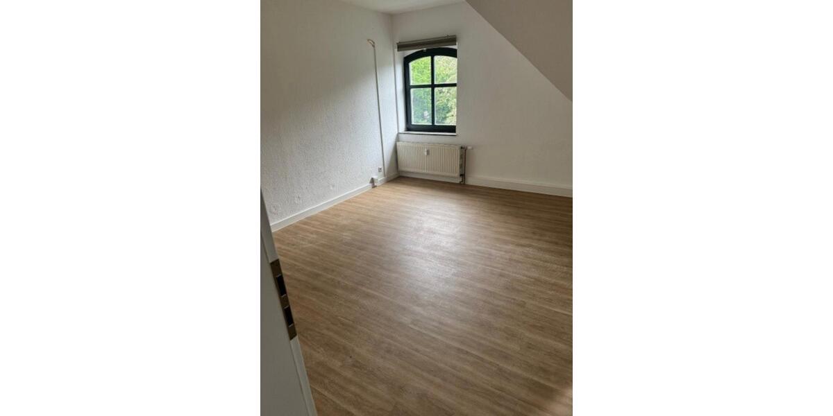 Dachgeschoßwohnung Ludwigsfelde - 3 Zimmer, 96 m&sup2;, 1.728&euro; | Angebot:21173589