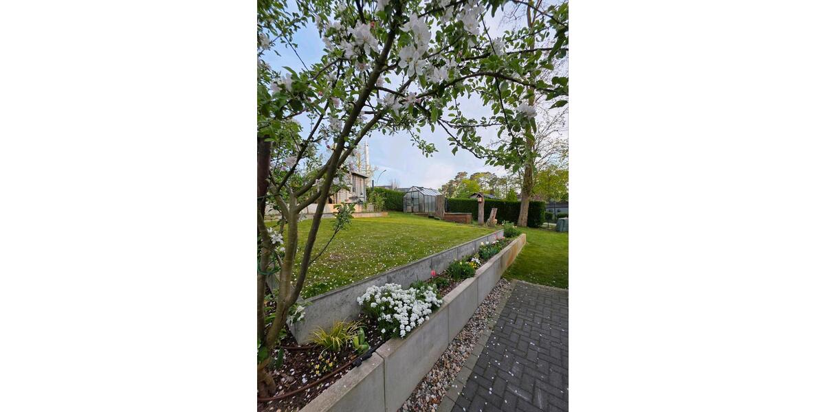 Einfamilienhaus Berlin Spandau - 5.5 Zimmer, 140 m&sup2;, 2.500&euro; | Angebot:24637420