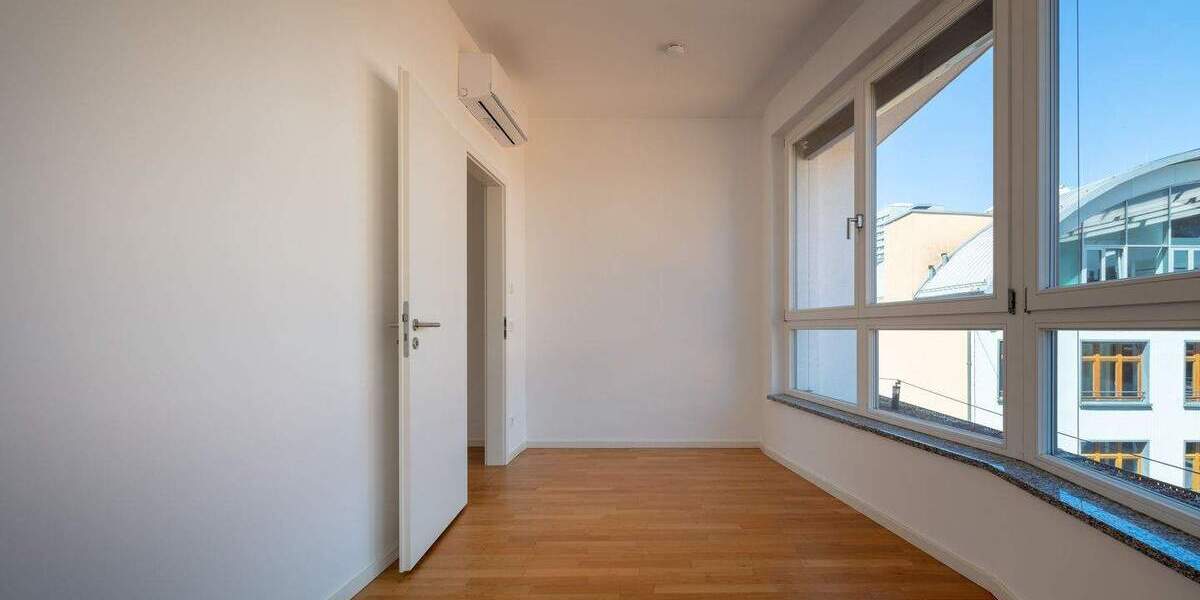 Etagenwohnung Berlin Mitte - 2 Zimmer, 53 m&sup2;, 1.515&euro; | Angebot:24595412