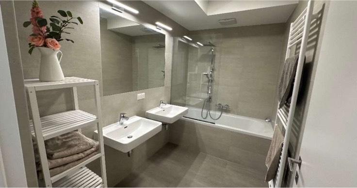 Etagenwohnung Berlin Lichtenberg - 3 Zimmer, 80 m&sup2;, 850&euro; | Angebot:25875657