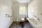 Fast wie im Einfamilienhaus: sonnige Wohnung mit eigenem Garten in U-Bahnnähe - Erdgeschoßwohnung Berlin / Rudow Rudow | Angebot:26072502