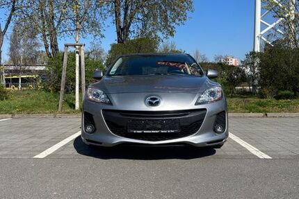 Mazda 3 69.600 km 8.300 &euro; Berlin 10779