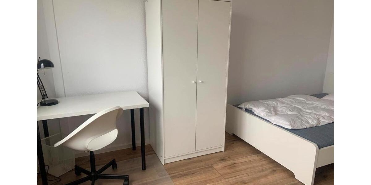 Dachgeschoßwohnung Berlin Tempelhof-Schöneberg - 1 Zimmer, 16 m&sup2;, 575&euro; | Angebot:25948350
