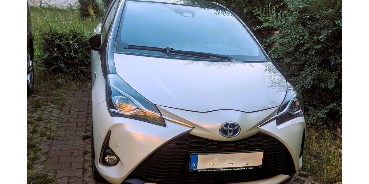Toyota Yaris 50.900 km 15.200 &euro; Berlin 10585