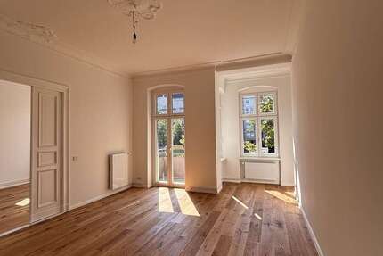 Wohnung Berlin Mitte - 2 Zimmer, 79 m&sup2;, 1.587&euro; | Angebot:27083242