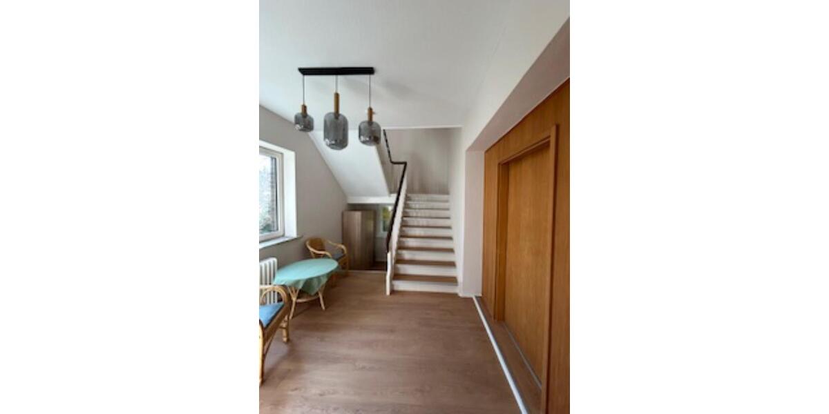 Dachgeschoßwohnung Berlin Neukölln - 2 Zimmer, 60 m&sup2;, 1.100&euro; | Angebot:25886952