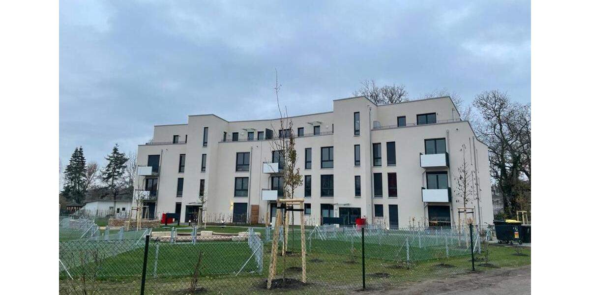 Erdgeschoßwohnung Berlin Reinickendorf - 2 Zimmer, 95 m&sup2;, 1.590&euro; | Angebot:24680157