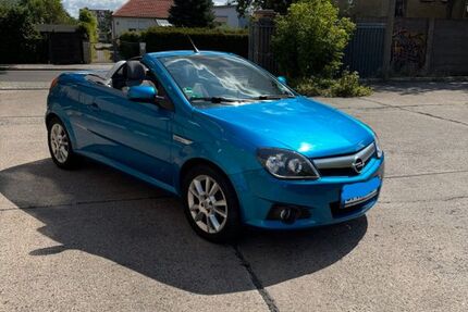 Opel Tigra 180.487 km 1.999 € Berlin 13156