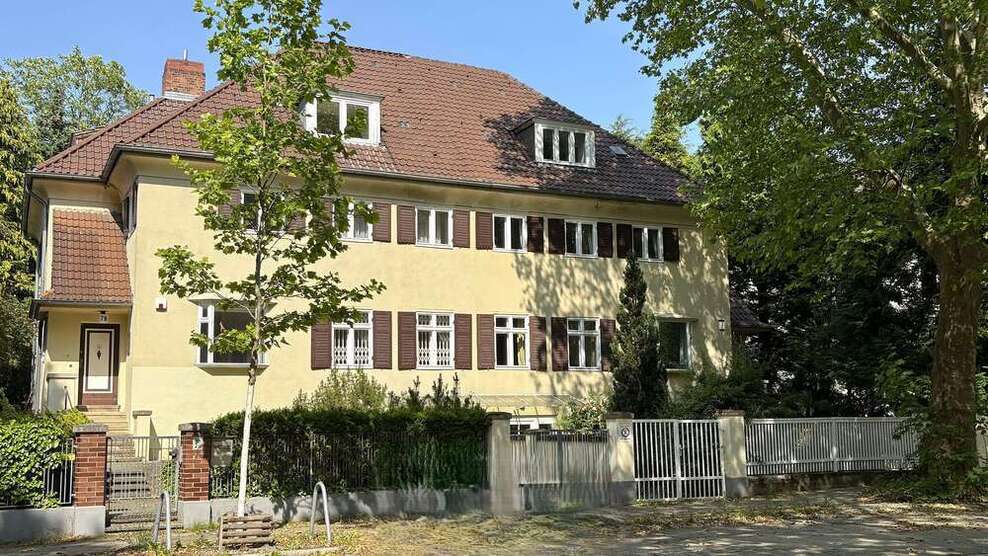 Haus zum Kaufen in Berlin 1.715.000 € 220 m²