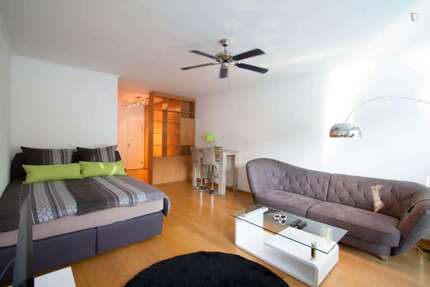 Zimmer Berlin Charlottenburg-Wilmersdorf - 1 Zimmer, 1.350&euro; | Angebot:27711425